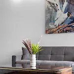Domloge Lofts & *