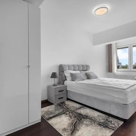 Apartment Domloge Lofts & Cologne