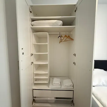 Domloge Lofts & Διαμέρισμα Κολωνία